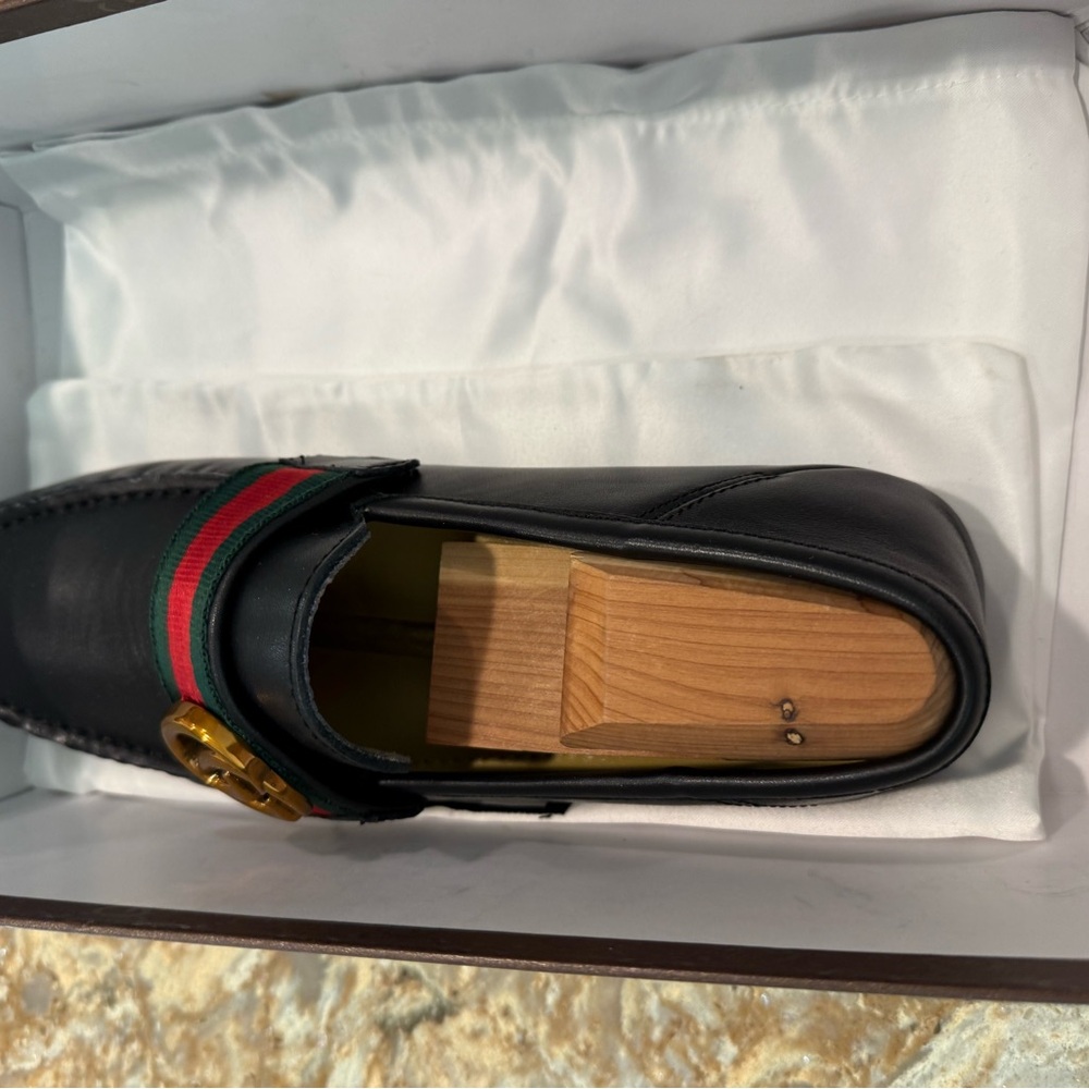 Authentic Looking Gucci Navy Loafers NIB size 38 - Picture 4 of 6